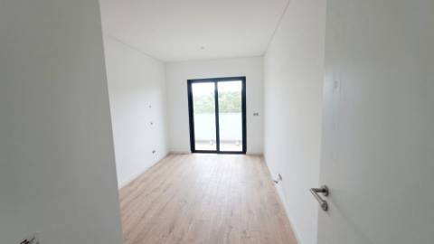 Apartamento T4, top floor, Tavira