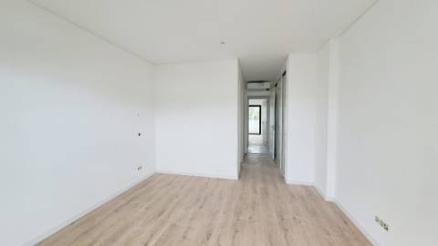 Apartamento T4, top floor, Tavira