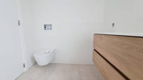 Apartamento T4, top floor, Tavira