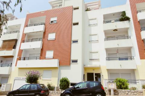 Apartamento T3, com vista mar, em urbanização calma da cidade de Tavira