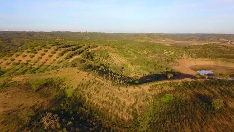 TERRENO COM 21040 M2 VISTA LAGO - PRÓXIMO AS ALCARIAS GRANDES - CASTRO MARIM - ALGARVE