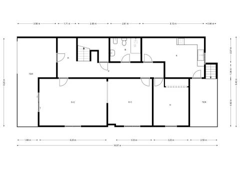 Fantástica moradia de 3 pisos com garagem, logradouro e jardim!