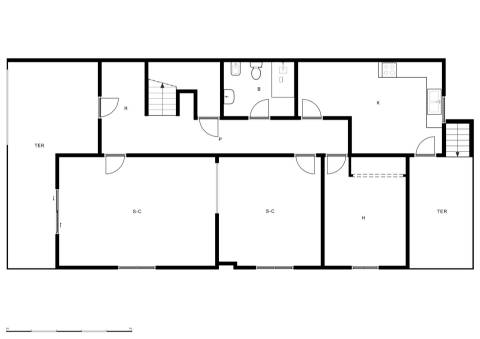 Fantástica moradia de 3 pisos com garagem, logradouro e jardim!