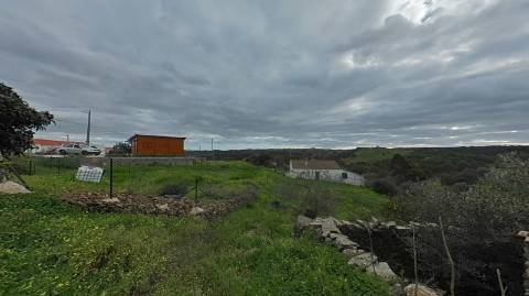 MORADIA ISOLADA EM RUÍNAS, PARA RECUPERAR COM TERRENO DE 1.560 M2 - AMPLIAR A 250 M2 - COM GARAGEM - PISCINA - ALCARIAS GRANDES - ALGARVE