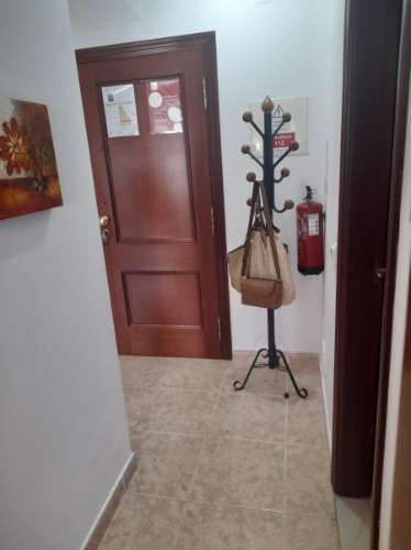 Apartamento T1 com vista mar para arrendamento de Outubro a Maio