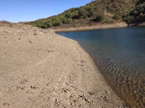 TERRENO RÚSTICO COM 7880 M2 JUNTO A BARRAGEM DO BELICHE - AZINHAL - CASTRO MARIM - ALGARVE - PORTUGAL