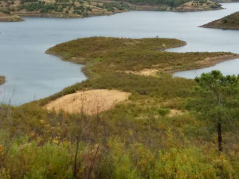 TERRENO RÚSTICO COM 7880 M2 JUNTO A BARRAGEM DO BELICHE - AZINHAL - CASTRO MARIM - ALGARVE - PORTUGAL