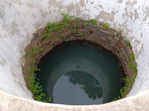 TERRENO COM 35.120 M2 - POÇO - ÁGUA - COM POSSIBILIDADE DE CONSTRUIR UM ARMAZÉM - CORTE DO GAGO - CASTRO MARIM - ALGARVE