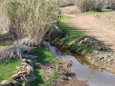 TERRENO COM 35.120 M2 - POÇO - ÁGUA - COM POSSIBILIDADE DE CONSTRUIR UM ARMAZÉM - CORTE DO GAGO - CASTRO MARIM - ALGARVE