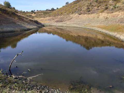 TERRENO MISTO COM 1.200 M2 ÁREA URBANA E 12.7 HECTARES DE TERRENO COM LAGO PRIVADO EM BOTELHAS - CASTRO MARIM