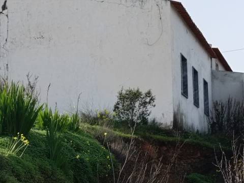 MORADIA TÉRREA - COM TERRENO DE 11.820 M2 - COM POMAR - RIO SECO - CASTRO MARIM - ALGARVE