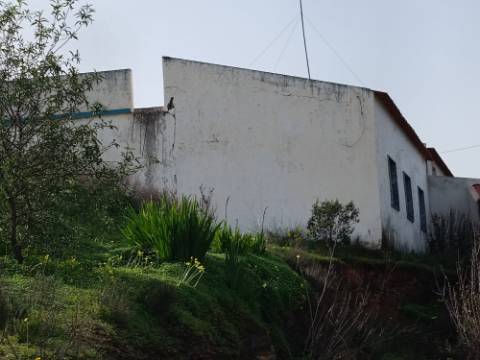 MORADIA TÉRREA - COM TERRENO DE 11.820 M2 - COM POMAR - RIO SECO - CASTRO MARIM - ALGARVE