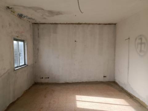 MORADIA TÉRREA - COM TERRENO DE 11.820 M2 - COM POMAR - RIO SECO - CASTRO MARIM - ALGARVE