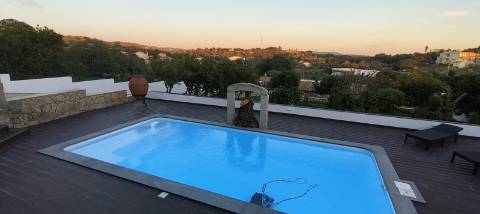Moradia de Excelência T5 com piscina com vista campo e mar.
