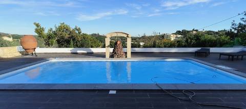 Moradia de Excelência T5 com piscina com vista campo e mar.