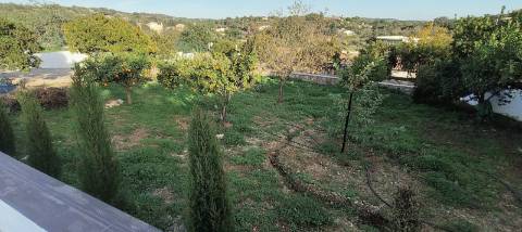 Moradia de Excelência T5 com piscina com vista campo e mar.