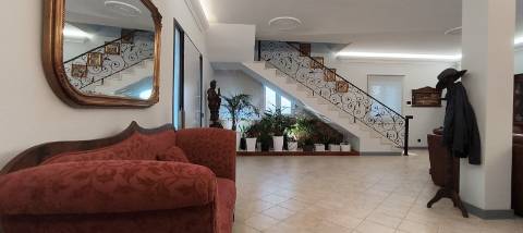 Moradia de Excelência T5 com piscina com vista campo e mar.