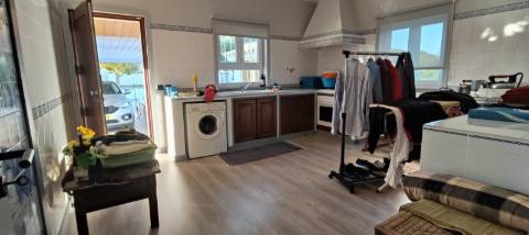 Moradia de Excelência T5 com piscina com vista campo e mar.