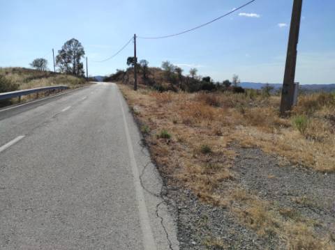 TERRENO COM 31.200 M2 - POSSIBILIDADE DE CONSTRUÇÃO DE ARMAZÉM - APOIO AGRÍCOLA - FERNÃO GIL - ODELEITE - CASTRO MARIM