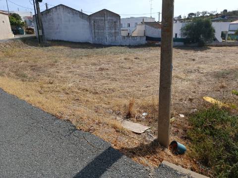 TERRENO URBANO COM 760 M2 - LOTE CONSTRUÇÃO - MORADIA COM GARAGEM E PISCINA - DENTRO DA ALDEIA DO VALE DO PEREIRO EM ODELEITE - CASTRO MARIM - ALGARVE