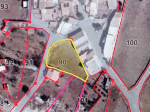 TERRENO URBANO COM 760 M2 - LOTE CONSTRUÇÃO - MORADIA COM GARAGEM E PISCINA - DENTRO DA ALDEIA DO VALE DO PEREIRO EM ODELEITE - CASTRO MARIM - ALGARVE