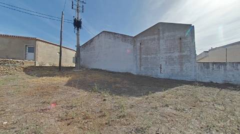 TERRENO URBANO COM 760 M2 - LOTE CONSTRUÇÃO - MORADIA COM GARAGEM E PISCINA - DENTRO DA ALDEIA DO VALE DO PEREIRO EM ODELEITE - CASTRO MARIM - ALGARVE