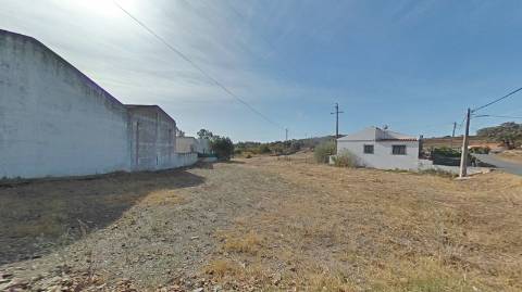 TERRENO URBANO COM 760 M2 - LOTE CONSTRUÇÃO - MORADIA COM GARAGEM E PISCINA - DENTRO DA ALDEIA DO VALE DO PEREIRO EM ODELEITE - CASTRO MARIM - ALGARVE