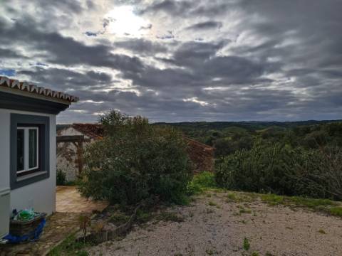MORADIA ISOLADA T1 COM 263 M2 - COM PATIO - ALCARIAS GRANDES - CASTRO MARIM - ALGARVE