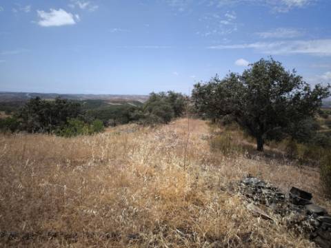 MORADIAS COM TERRENO DE 1.680 M2 - PARA RECONSTRUIR - NA ALDEIA DA SENTINELA EM CASTRO MARIM - ALGARVE