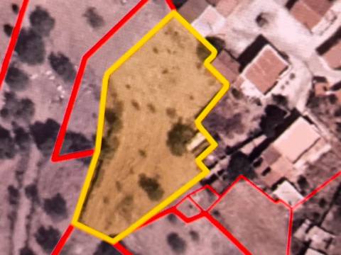 MORADIAS COM TERRENO DE 1.680 M2 - PARA RECONSTRUIR - NA ALDEIA DA SENTINELA EM CASTRO MARIM - ALGARVE