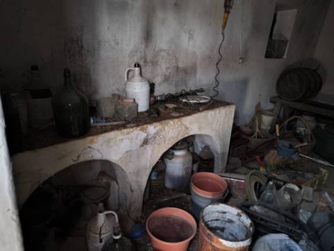 MORADIAS COM TERRENO DE 1.680 M2 - PARA RECONSTRUIR - NA ALDEIA DA SENTINELA EM CASTRO MARIM - ALGARVE