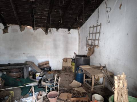 MORADIAS COM TERRENO DE 1.680 M2 - PARA RECONSTRUIR - NA ALDEIA DA SENTINELA EM CASTRO MARIM - ALGARVE