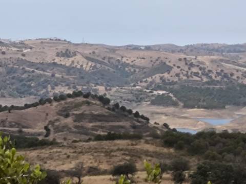 MORADIAS COM TERRENO DE 1.680 M2 - PARA RECONSTRUIR - NA ALDEIA DA SENTINELA EM CASTRO MARIM - ALGARVE