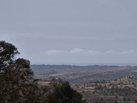MORADIAS COM TERRENO DE 1.680 M2 - PARA RECONSTRUIR - NA ALDEIA DA SENTINELA EM CASTRO MARIM - ALGARVE