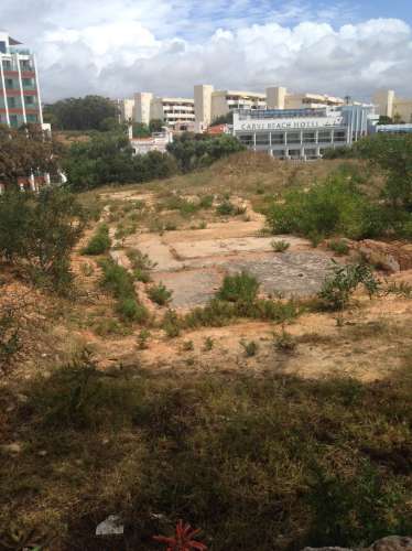 Terreno de 16085m2 com ruinas de 300m2 e 110m2 junto à Fabulosa Praia D. Ana, Lagos!!!