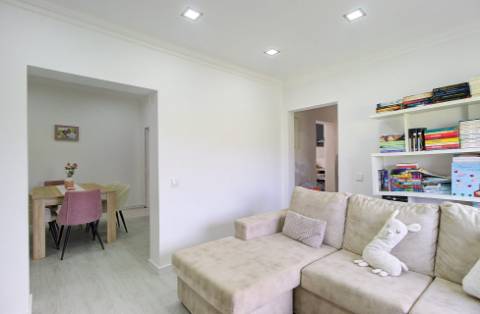 Moradia Remodelada a 7 minutos da Praia do Barril