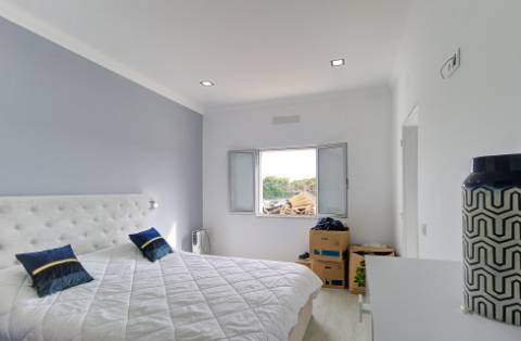 Moradia Remodelada a 7 minutos da Praia do Barril