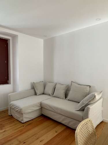 Apartamento T2 Novo, mobilado, anual, no Centro Pombalino de Vila Real de Santo António.