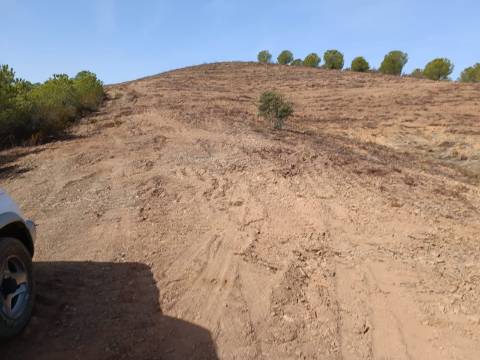 TERRENO RUSTICO COM 21.360 M2 - COM LAGO PRIVADO - VALE DO PEREIRO - CASTRO MARIM - ALGARVE