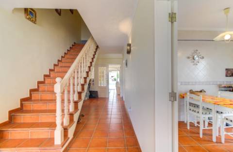 Fantástica moradia T3 com garagem, Piscina e Jardim.