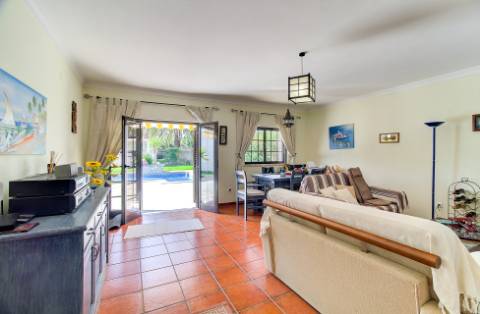 Fantástica moradia T3 com garagem, Piscina e Jardim.