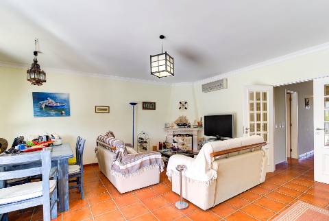 Fantástica moradia T3 com garagem, Piscina e Jardim.