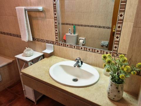 Apartamento em Alagoa Altura para arrendamento de Outubro a Maio