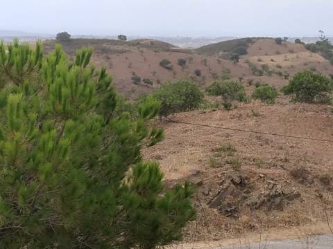 TERRENO COM 53.520 M2 - VISTA MAR - COM LAGO - POSSIBILIDADE DE CONSTRUIR - CAMPEIROS - CASTRO MARIM - ALGARVE
