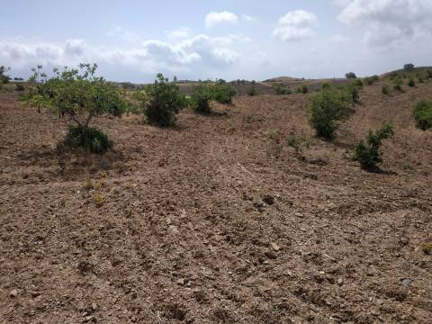 TERRENO COM 53.520 M2 - VISTA MAR - COM LAGO - POSSIBILIDADE DE CONSTRUIR - CAMPEIROS - CASTRO MARIM - ALGARVE