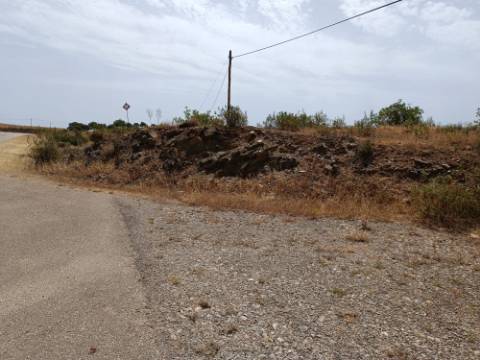 TERRENO COM 53.520 M2 - VISTA MAR - COM LAGO - POSSIBILIDADE DE CONSTRUIR - CAMPEIROS - CASTRO MARIM - ALGARVE
