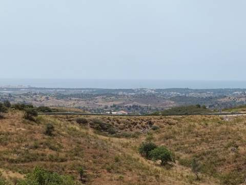 TERRENO COM 53.520 M2 - VISTA MAR - COM LAGO - POSSIBILIDADE DE CONSTRUIR - CAMPEIROS - CASTRO MARIM - ALGARVE