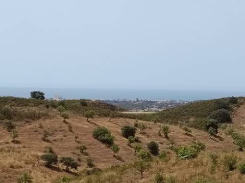 TERRENO COM 53.520 M2 - VISTA MAR - COM LAGO - POSSIBILIDADE DE CONSTRUIR - CAMPEIROS - CASTRO MARIM - ALGARVE