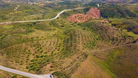 TERRENO COM 53.520 M2 - VISTA MAR - COM LAGO - POSSIBILIDADE DE CONSTRUIR - CAMPEIROS - CASTRO MARIM - ALGARVE