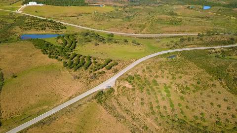 TERRENO COM 53.520 M2 - VISTA MAR - COM LAGO - POSSIBILIDADE DE CONSTRUIR - CAMPEIROS - CASTRO MARIM - ALGARVE
